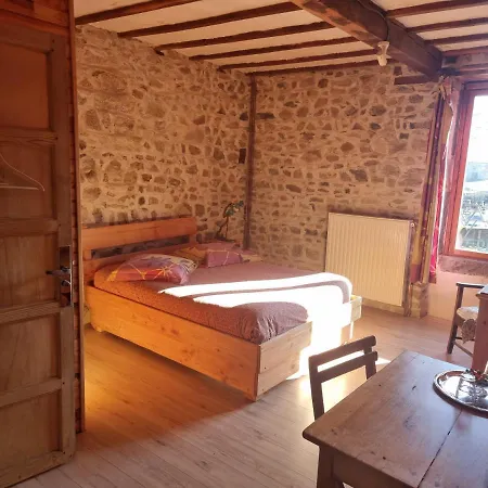 Et Table D'hotes Il Fut Un Temps... 4* Saint-Marcel-d'Urfe